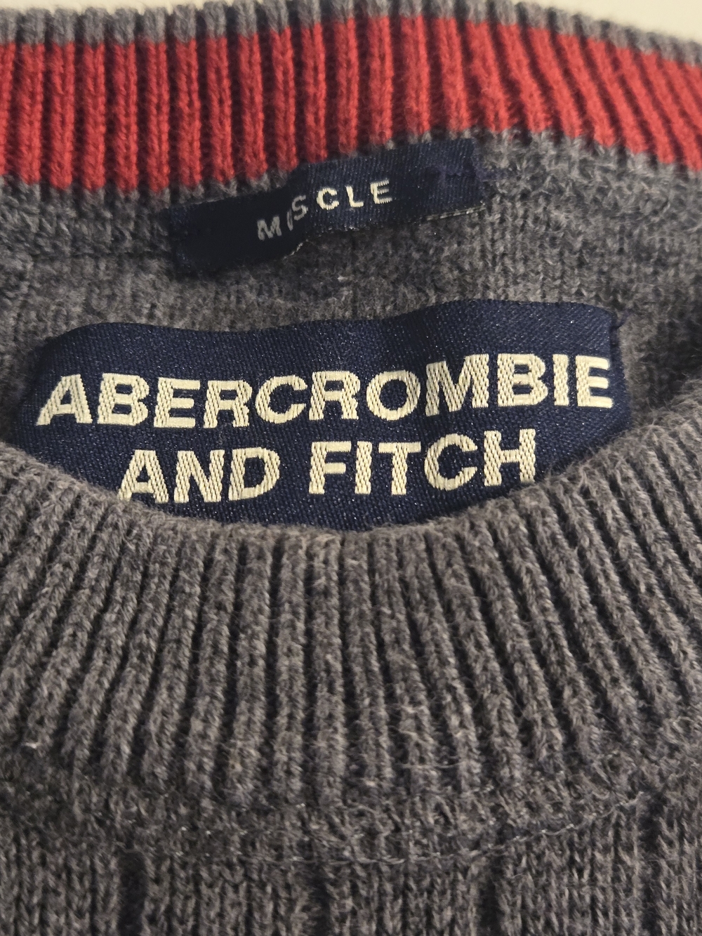 Abercrombie & Fitch Men's Gray Cable-Knit Sweater with Red Trim